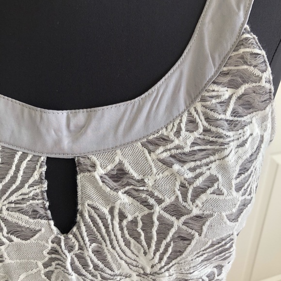 NWT Mono Reno halter neck dress in grays. - Picture 6 of 9